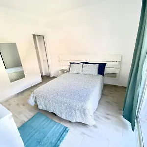 Apartment Medal, Cotillo