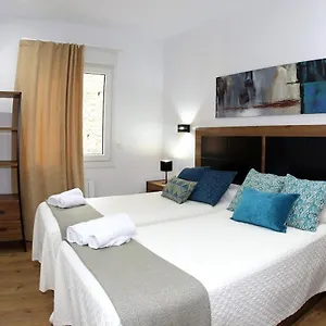 Piso Reformado A 2 Min Del Casco Viejo Con Garaje Gratis , Bilbao Spanien